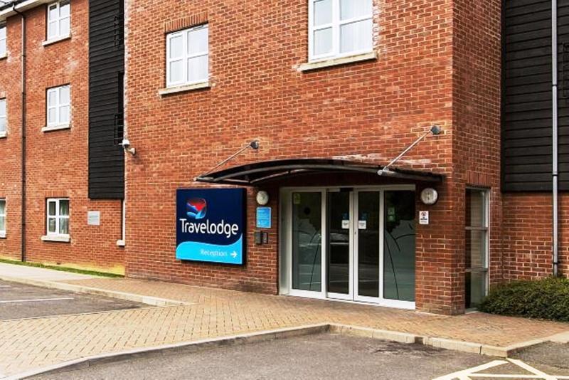 Travelodge Stansted גרייט דנמאו מראה חיצוני תמונה