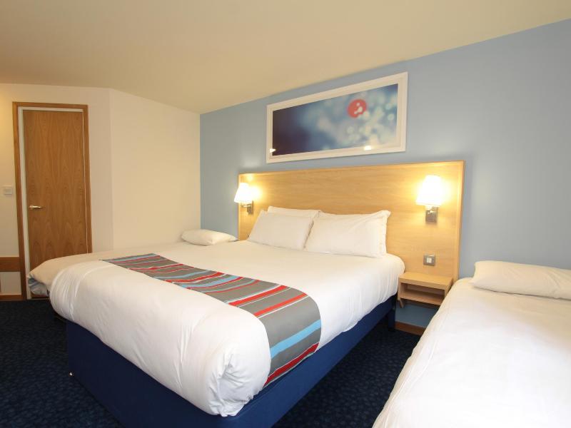 Travelodge Stansted גרייט דנמאו מראה חיצוני תמונה